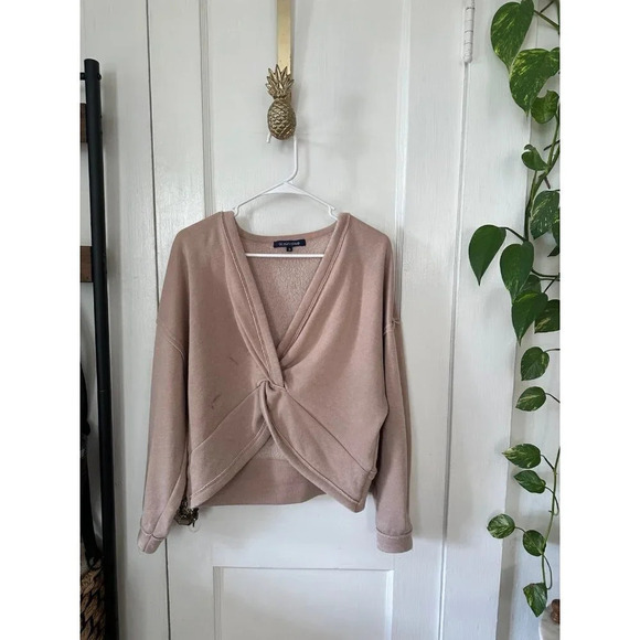 Ocean Drive Women’s size Small Light pink criss cross sweater - Picture 1 of 8